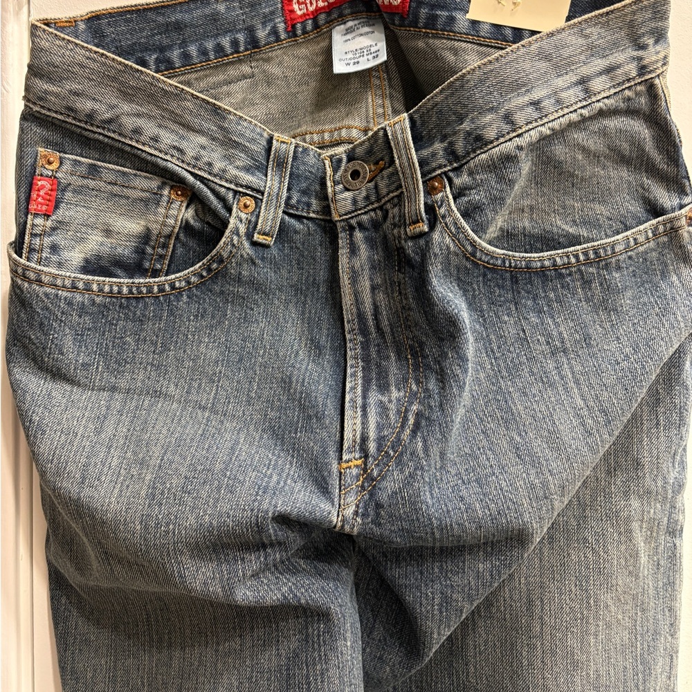 Vintage Guess Jeans
Model 106 Mens NWT
Size 29x32 Loose Fit Blue
Denim Deadstock